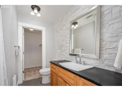 8143 SE Clydie Court Portland OR 97206