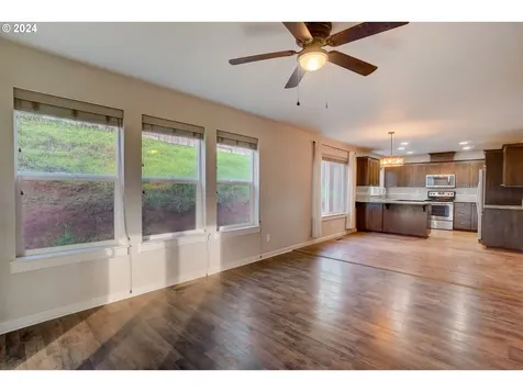 326 Nw Pacific Hills Drive Willamina OR 97396