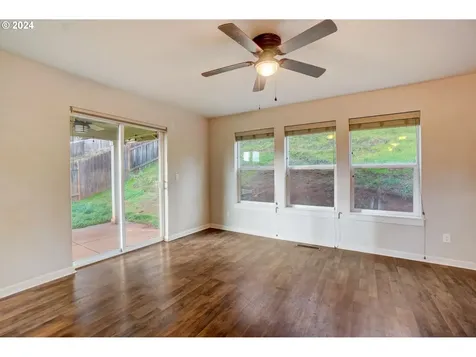 326 Nw Pacific Hills Drive Willamina OR 97396