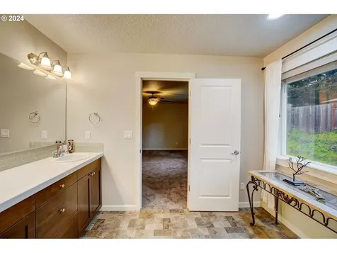 326 Nw Pacific Hills Drive Willamina OR 97396