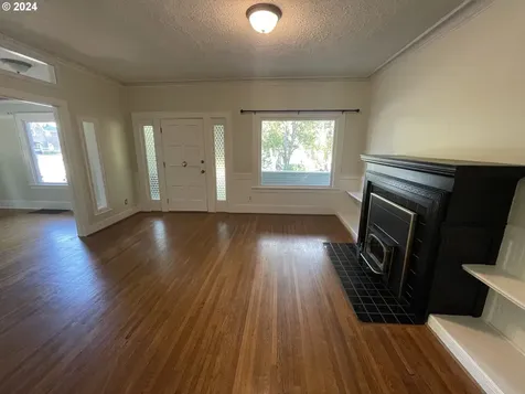 1208 E 19th Avenue Eugene OR 97403