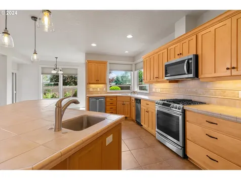 2716 Nw 127th Street Vancouver WA 98685