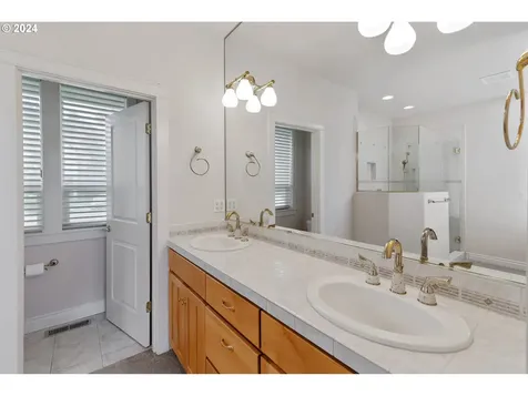 2716 Nw 127th Street Vancouver WA 98685