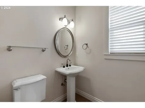 2716 Nw 127th Street Vancouver WA 98685