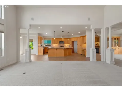 2716 Nw 127th Street Vancouver WA 98685