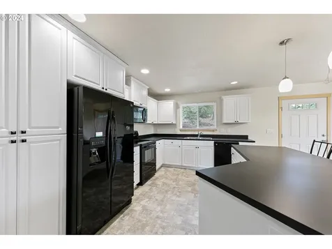 1635 Birch Avenue Cottage Grove OR 97424
