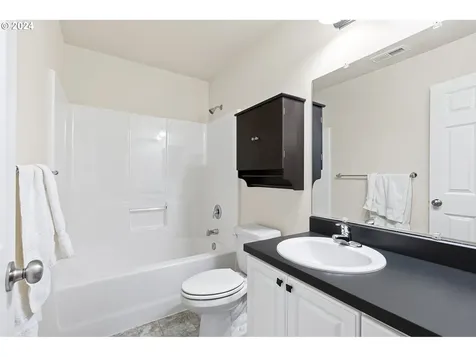 1635 Birch Avenue Cottage Grove OR 97424