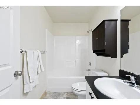 1635 Birch Avenue Cottage Grove OR 97424