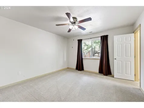 1635 Birch Avenue Cottage Grove OR 97424