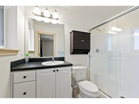 1635 Birch Avenue Cottage Grove OR 97424
