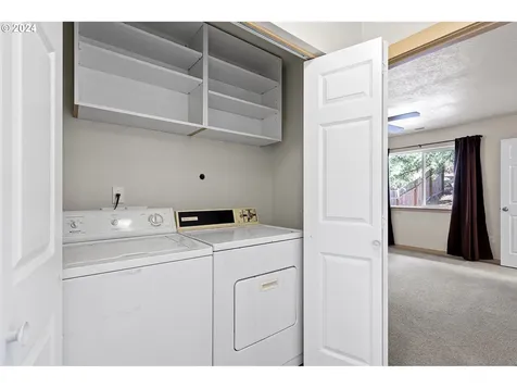 1635 Birch Avenue Cottage Grove OR 97424
