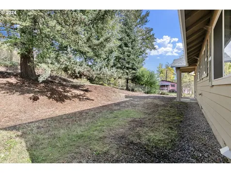 1635 Birch Avenue Cottage Grove OR 97424