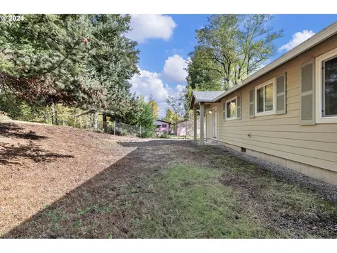 1635 Birch Avenue Cottage Grove OR 97424