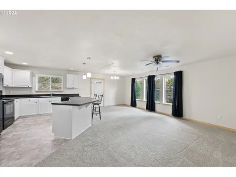 1635 Birch Avenue Cottage Grove OR 97424