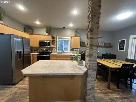 1367 N 24th Circle Washougal WA 98671