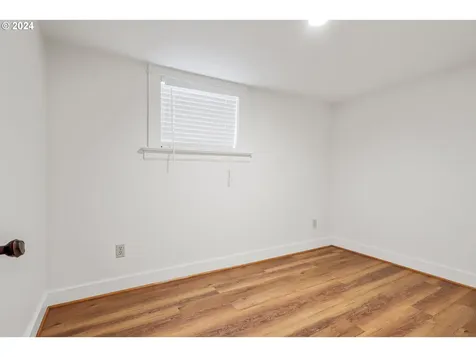 5160 NE Wistaria Drive Portland OR 97213