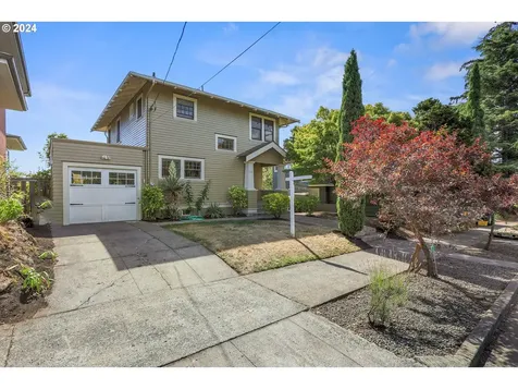 5160 NE Wistaria Drive Portland OR 97213
