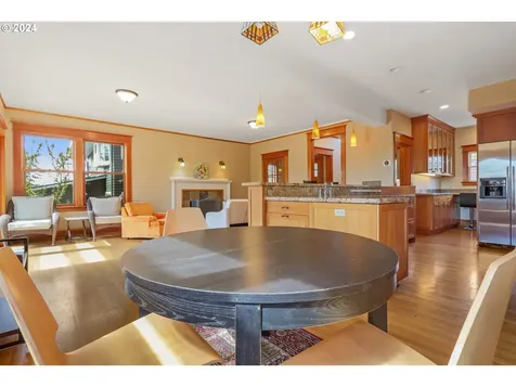 5160 NE Wistaria Drive Portland OR 97213