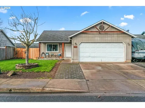 633 Blue Jay Loop Creswell OR 97426