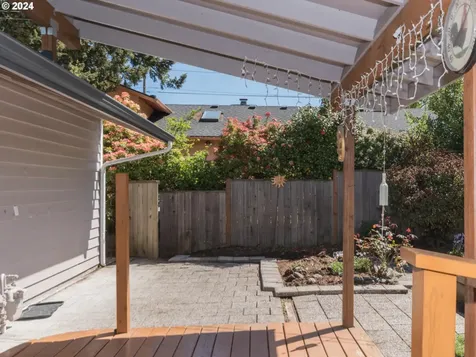 12626 Ne Davis Street Portland OR 97230