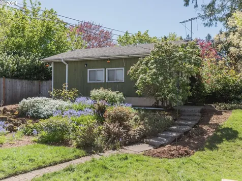 12626 Ne Davis Street Portland OR 97230