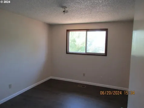 4557 Ridenour Street Roseburg OR 97470