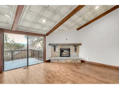 319 SE 63rd Avenue Portland OR 97215