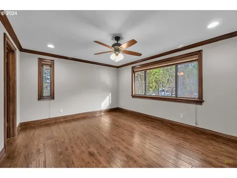 319 SE 63rd Avenue Portland OR 97215