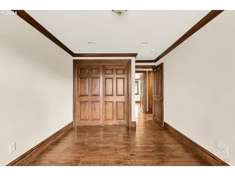 319 SE 63rd Avenue Portland OR 97215