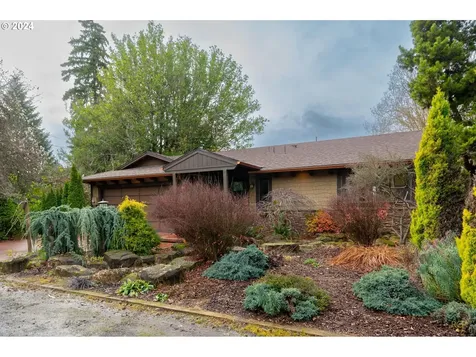 319 SE 63rd Avenue Portland OR 97215