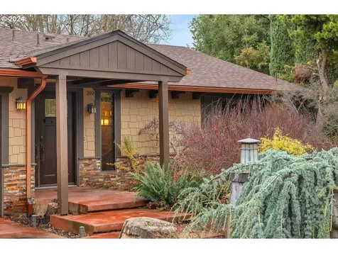 319 SE 63rd Avenue Portland OR 97215
