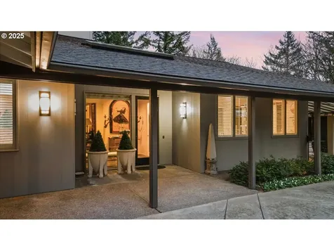 4175 SW Greenleaf Drive Portland OR 97221