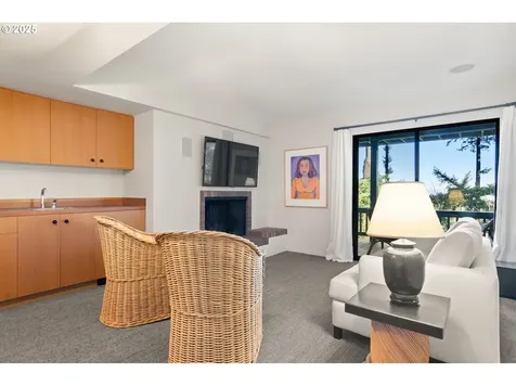 4175 SW Greenleaf Drive Portland OR 97221