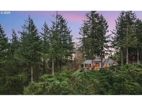 4175 SW Greenleaf Drive Portland OR 97221