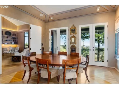 4175 SW Greenleaf Drive Portland OR 97221