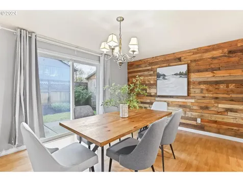 2708 E Walnut Avenue Newberg OR 97132