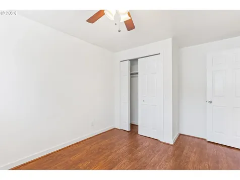2708 E Walnut Avenue Newberg OR 97132