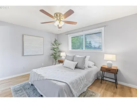 2708 E Walnut Avenue Newberg OR 97132