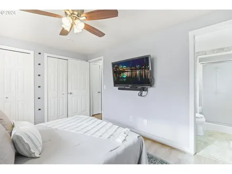 2708 E Walnut Avenue Newberg OR 97132