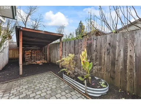2708 E Walnut Avenue Newberg OR 97132