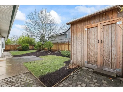 2708 E Walnut Avenue Newberg OR 97132