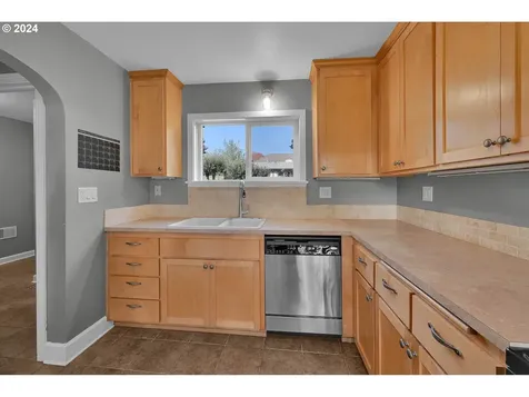 2095 Olive Street Eugene OR 97405