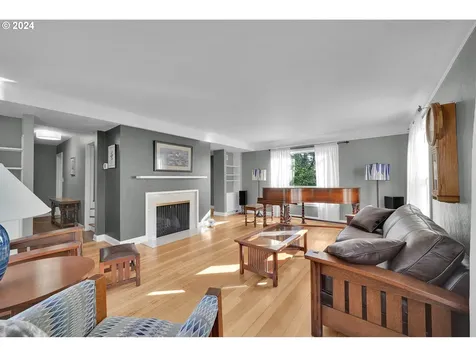 2095 Olive Street Eugene OR 97405