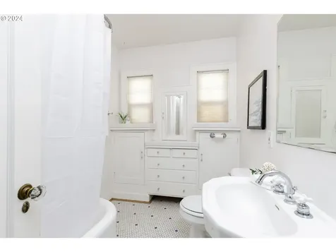 3423 Ne Siskiyou Street Portland OR 97212