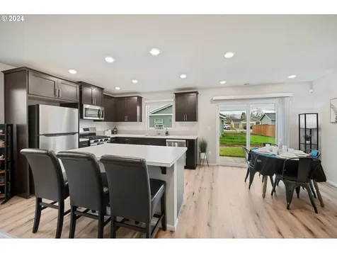 306 Yvonne Street Woodburn OR 97071