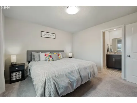 306 Yvonne Street Woodburn OR 97071
