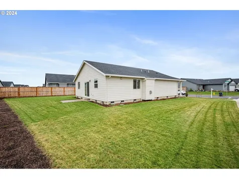306 Yvonne Street Woodburn OR 97071