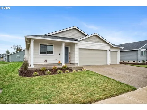 306 Yvonne Street Woodburn OR 97071