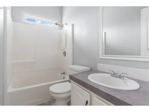 159 Shiloh Road Winlock WA 98596