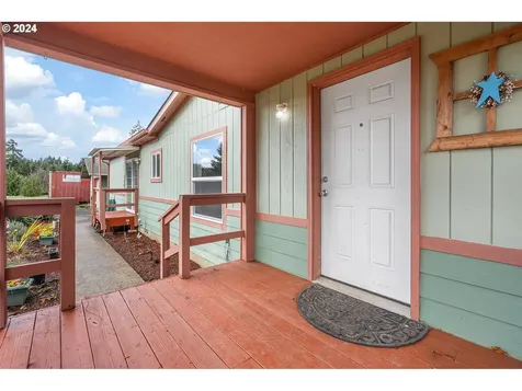 159 Shiloh Road Winlock WA 98596